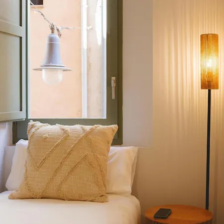 Apartment Bravissimo Calderers El Llop, With River Views Girona