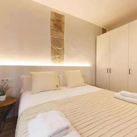 Bravissimo Calderers El Llop, With River Views Appartement