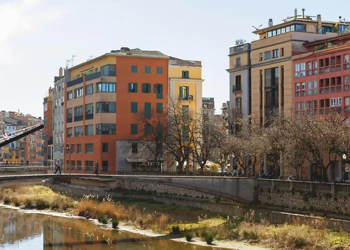 Bravissimo Calderers El Llop, With River Views 지로나